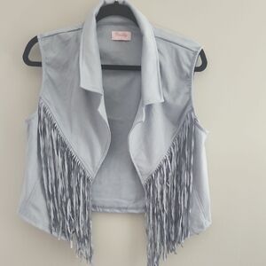 Pink Lily Fringe Crop Vest in Light Gray